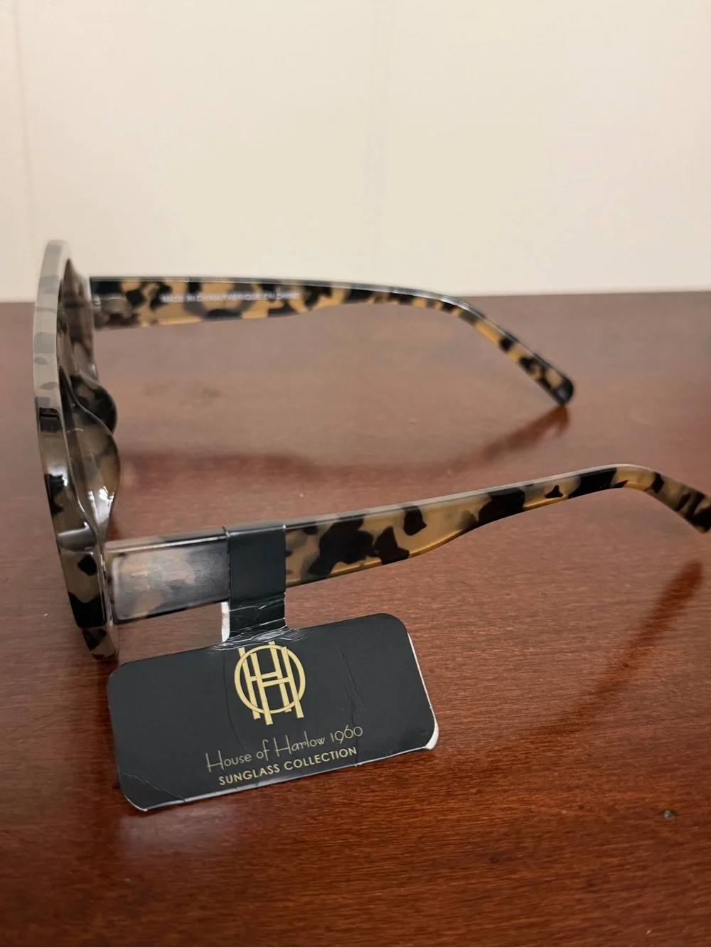 House of Harlow 1960 Oversized Flat Top Aviator Sunglasses Tortoise Print NWT